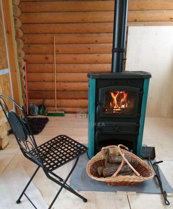 Установка печи в деревянном доме: как сделать качественно и не устроить пожар