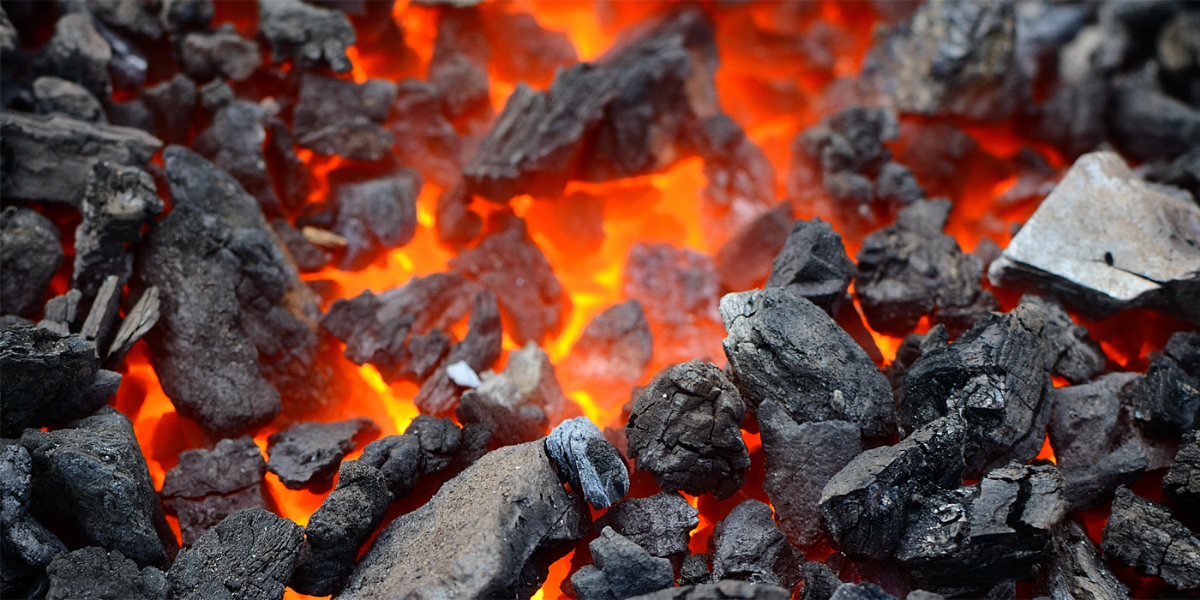 Печь на каменном угле: традиция и функциональность